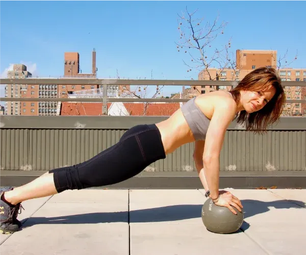Jenna Wolfe doing pushups