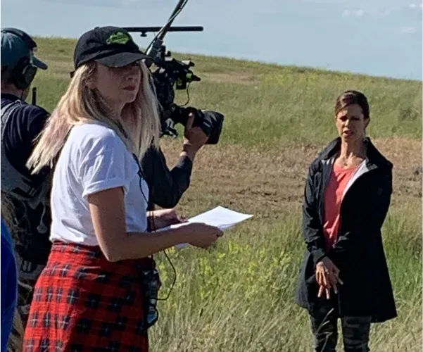 Jenna Wolfe on set